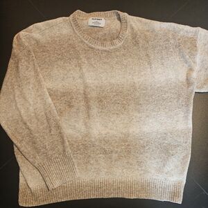 Old Navy Women's Beige Crewneck Sweater